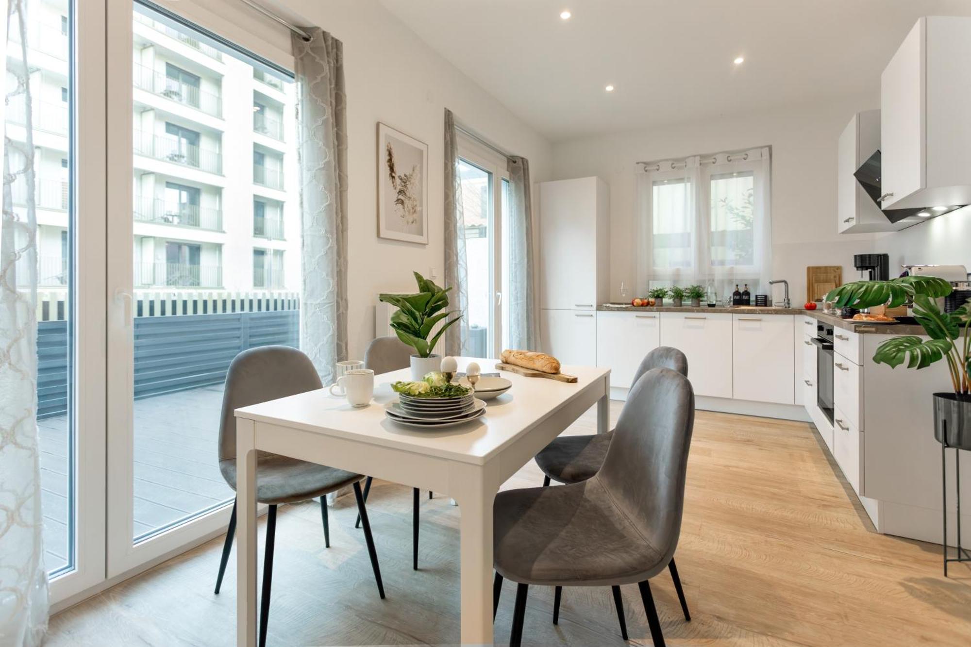 Rosenberg-Suites - Zentral, Stellplatz, Grosse Terasse, Business & Privat ハイルブロン エクステリア 写真
