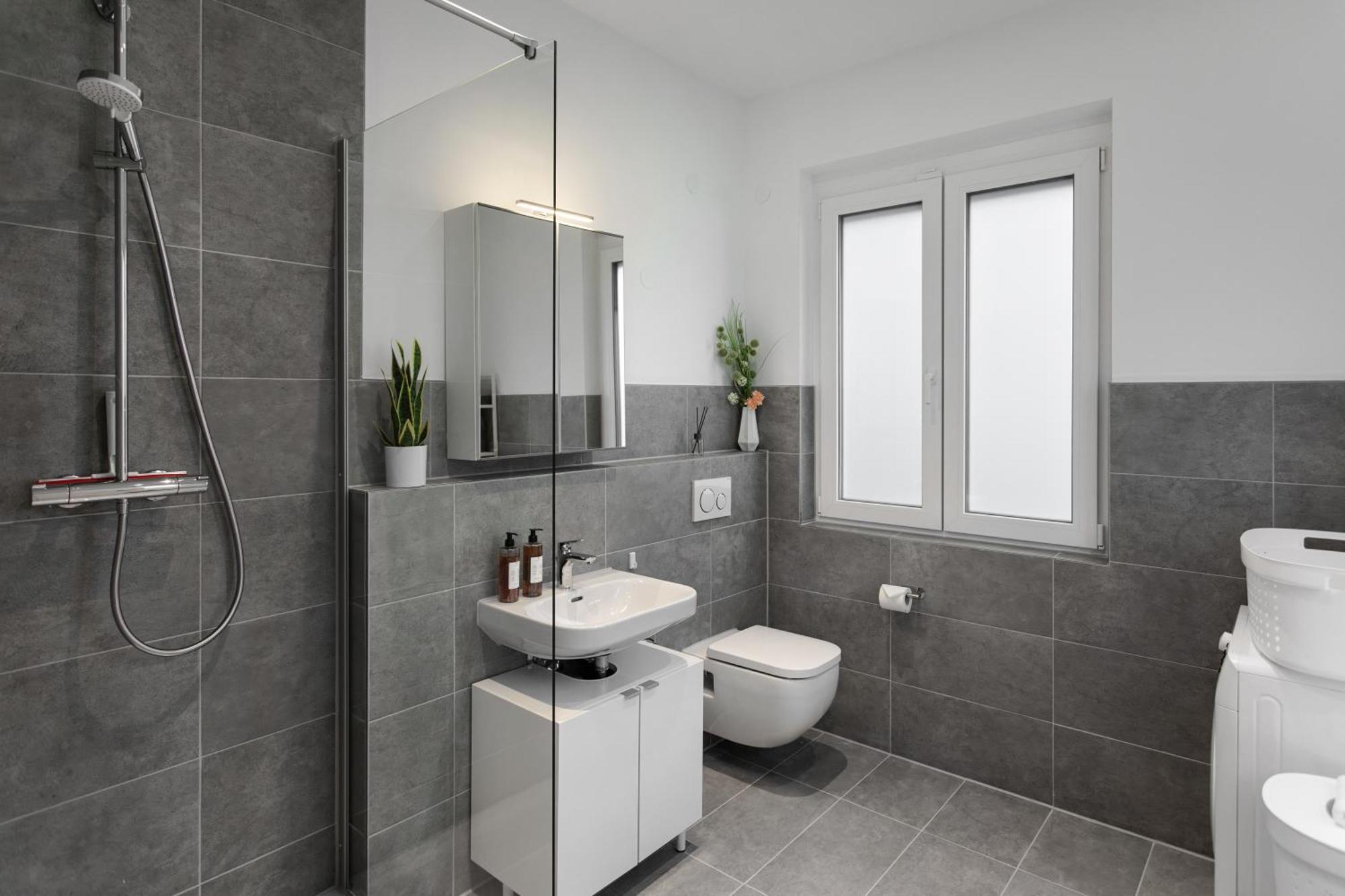 Rosenberg-Suites - Zentral, Stellplatz, Grosse Terasse, Business & Privat ハイルブロン エクステリア 写真