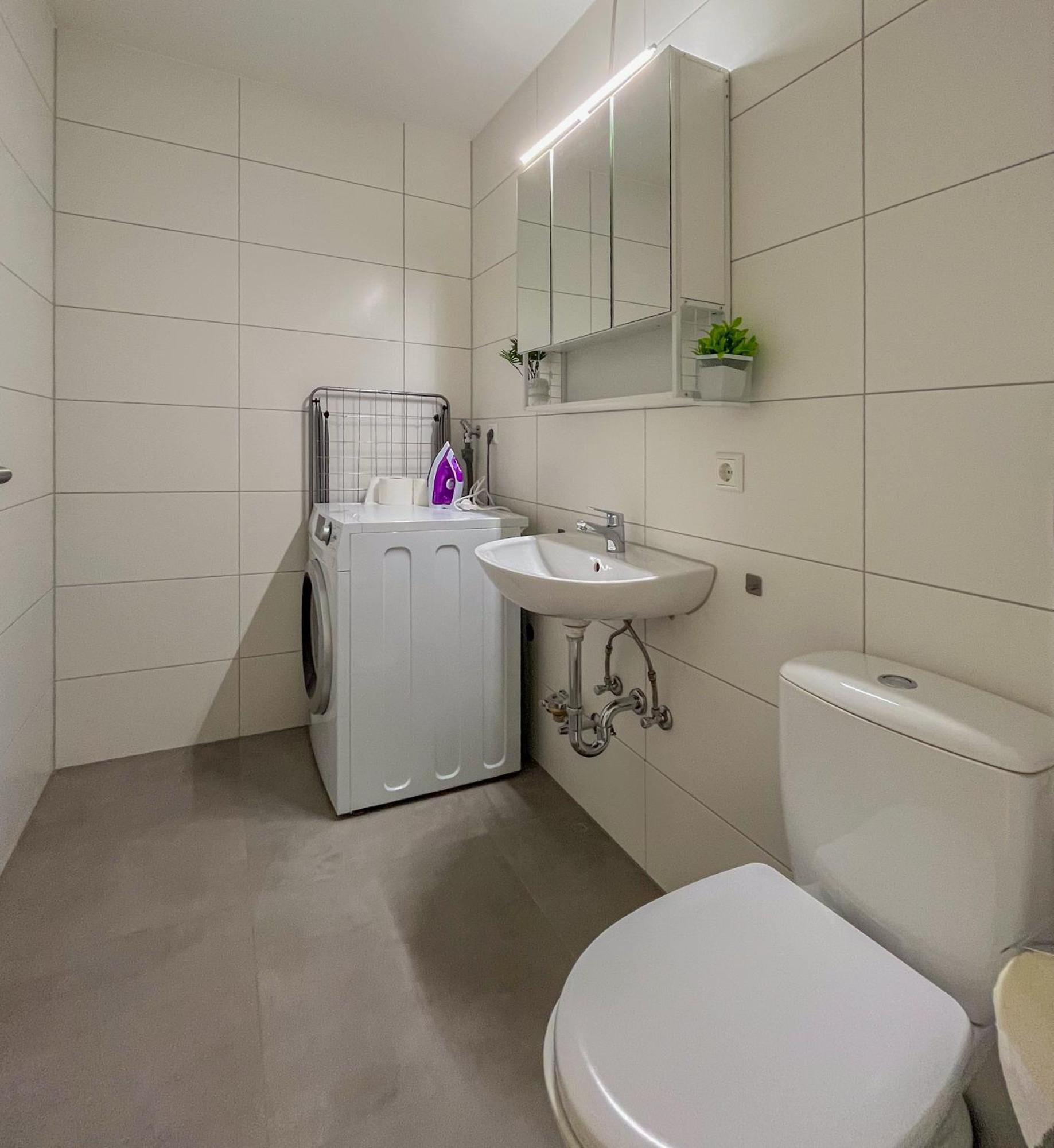 Rosenberg-Suites - Zentral, Stellplatz, Grosse Terasse, Business & Privat ハイルブロン エクステリア 写真